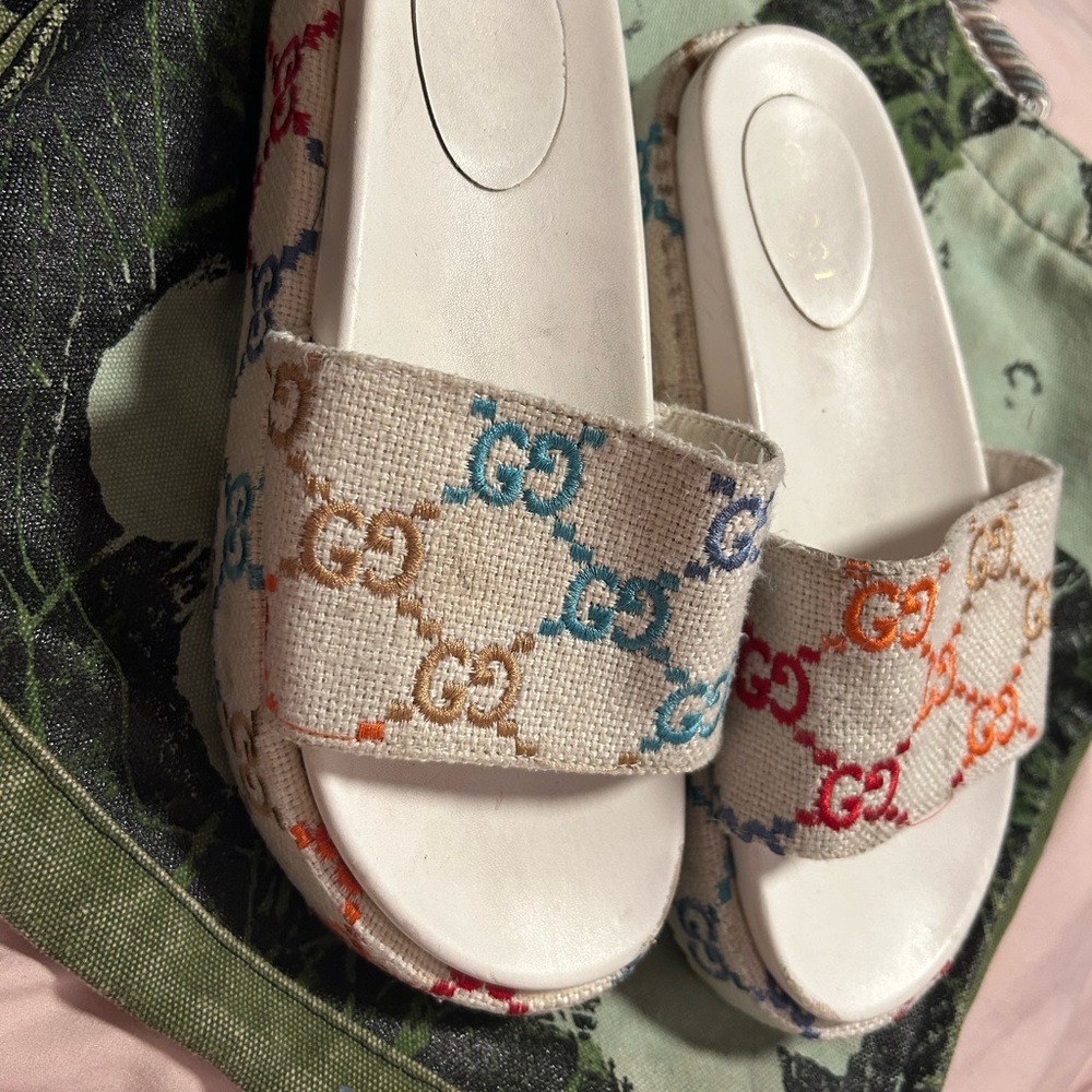 Gucci White Multicolor GG Canvas Slide Sandals